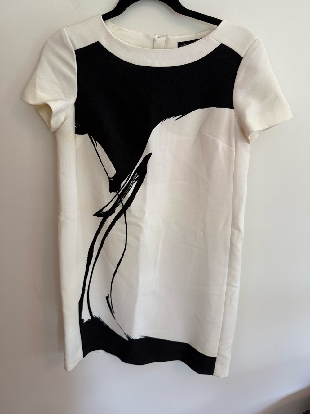 Banana Republic Black and White Short Sleeve Shift Tunic